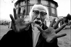 Olvidando nombres extranjeros. Entrevista a Seijun Suzuki (Kōshi Ueno) Olvidando nombres extranjeros. Entrevista a Seijun Suzuki (Kōshi Ueno)